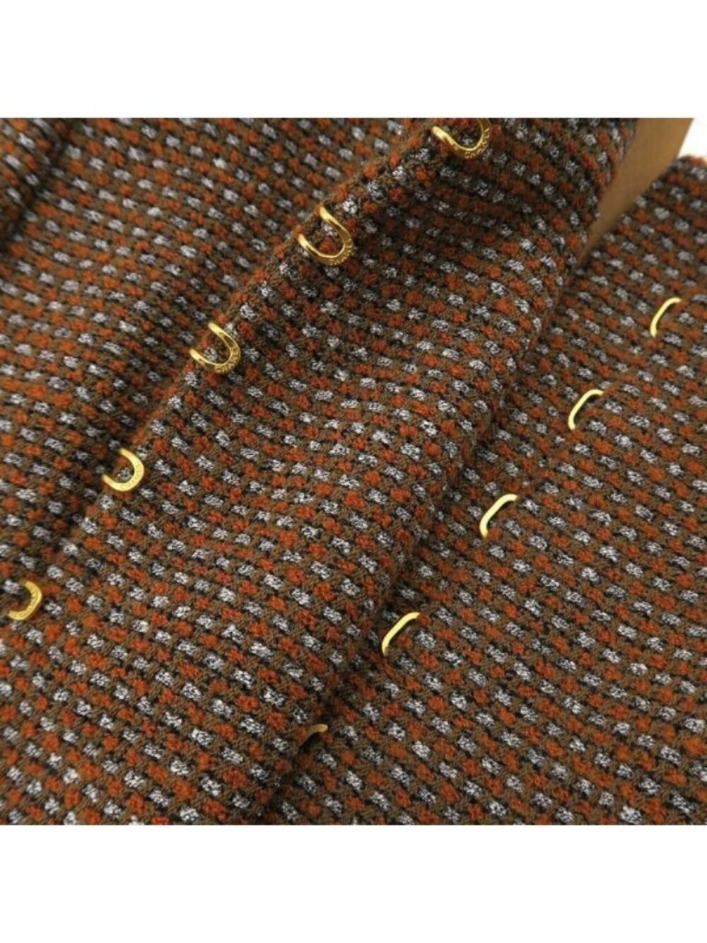 Chanel Jacket Brown - Picture 6 of 9